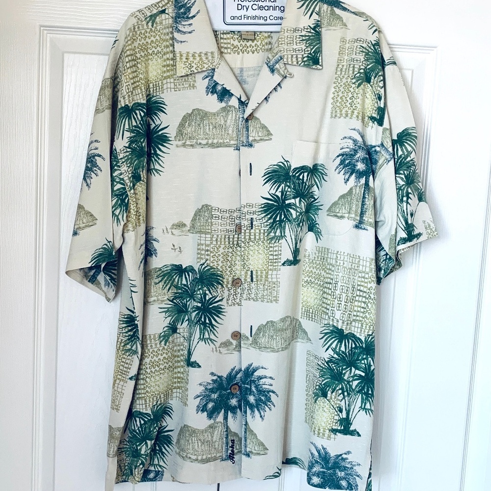 TOMMY BAHAMA Tropical Silk Hawaiian Casual Festive Designer Camp Shirt Size XL